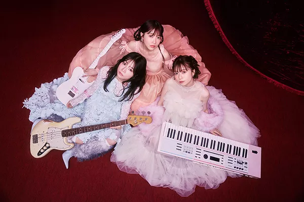 【詳細】山内あいな  Silent Siren コラボワンピース SILENT SIRENのすぅ＆山内あいながゲストで登場 | インターエフエム