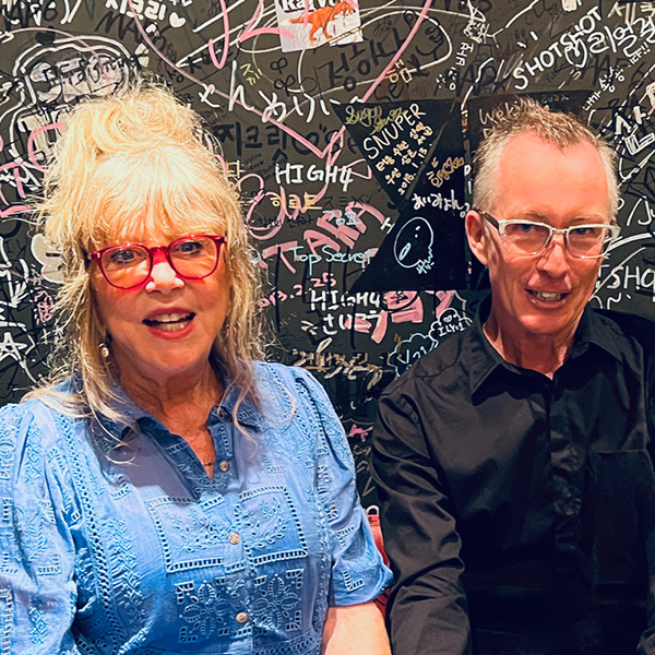 新品 パティボイド サムシング ジョージ クラプトン レイラ モデル Tシャツ エリッククラプトン＆パティボイド（７０年代ロックとファッション